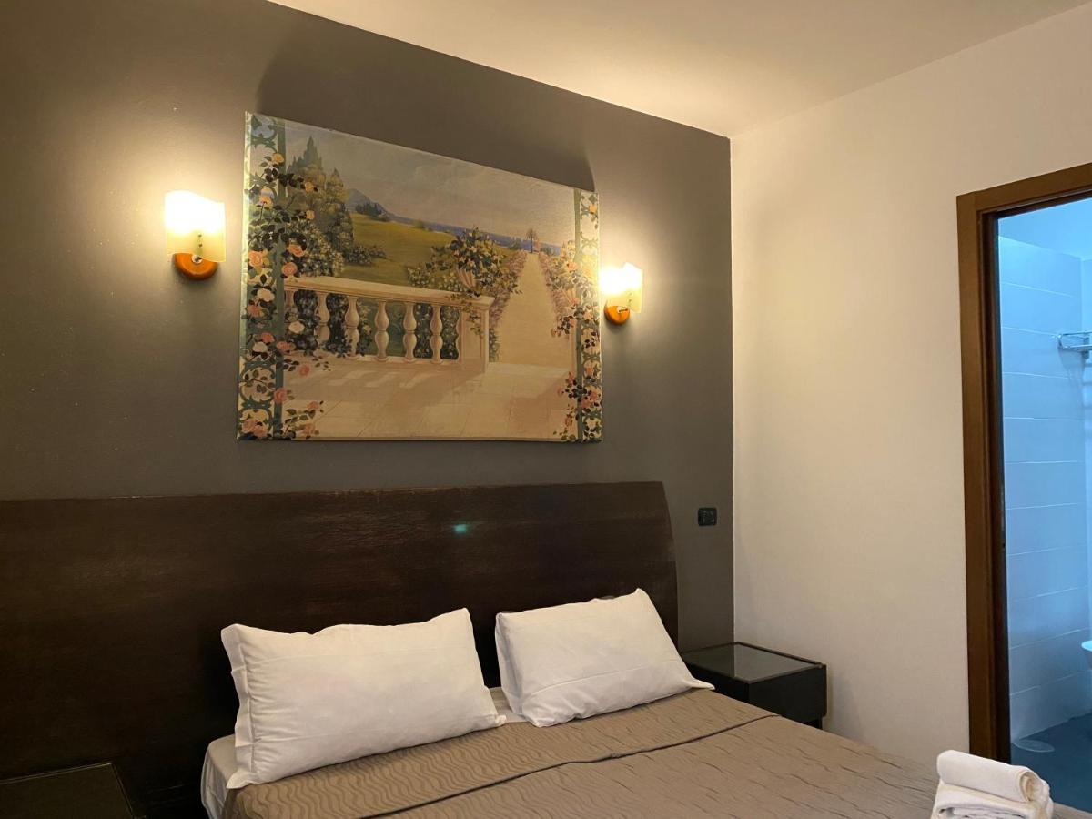La Luna Romana 2*